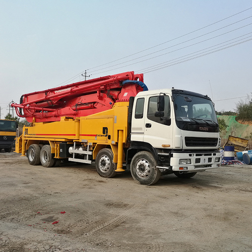 Xe bơm bê tông cần 46m